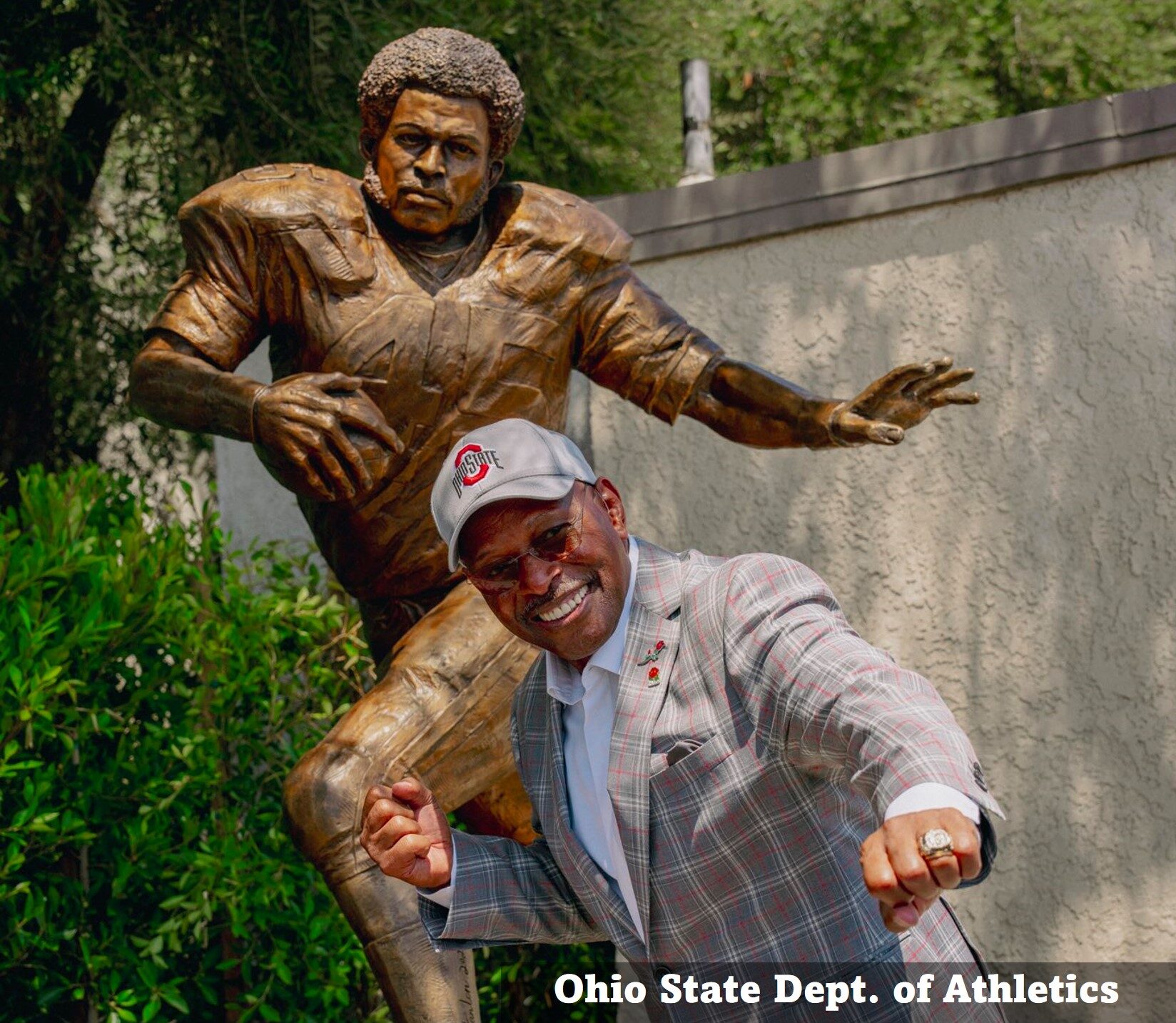 Archie Griffin Honored with Statues at Rose Bowl and Ohio Stadium