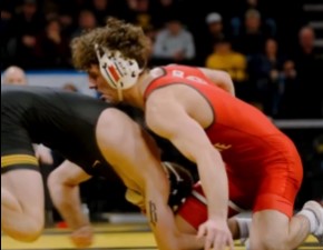 Hawkeyes Outlast Buckeyes in Top-5 Wrestling Showdown