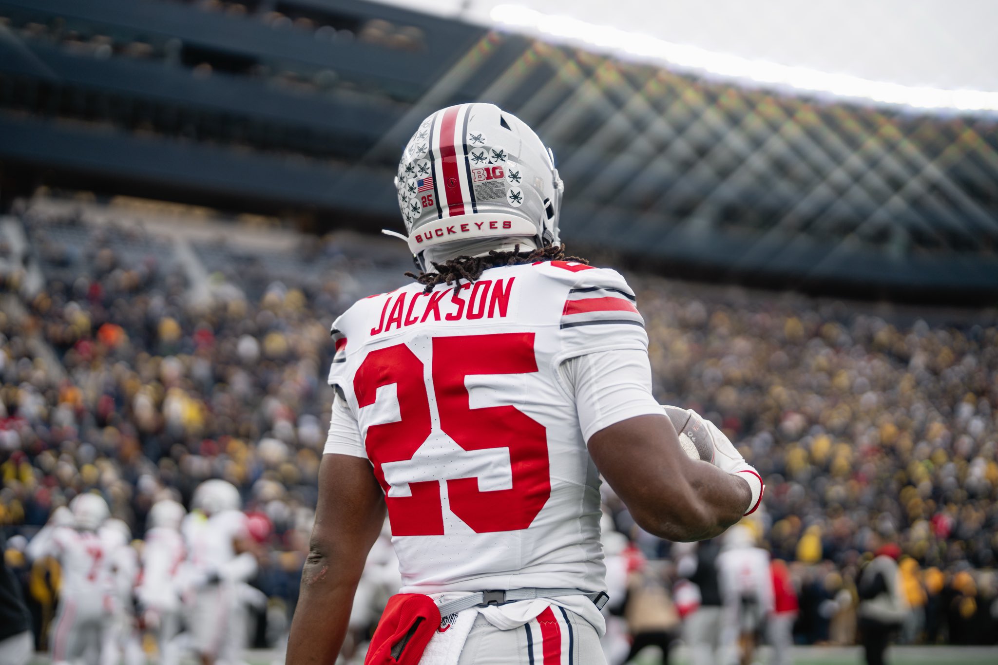 Bo Jackson’s Return Anchors Ohio State’s Backfield for 2026