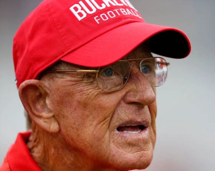 A Final Salute to Lou Holtz, a Legend with Ohio Roots