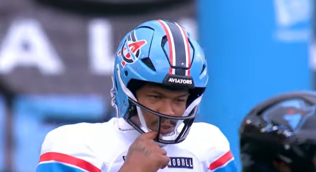 Aviators Fall to 0-3 as Turnovers and Off-Field Distractions Loom Large